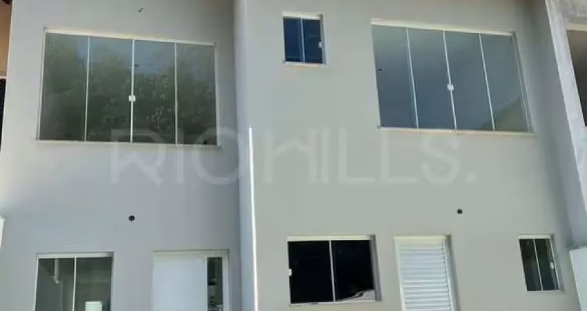 Casa duplex de 4 quartos, com 135m², à venda em itacoatiara, niterói/rj