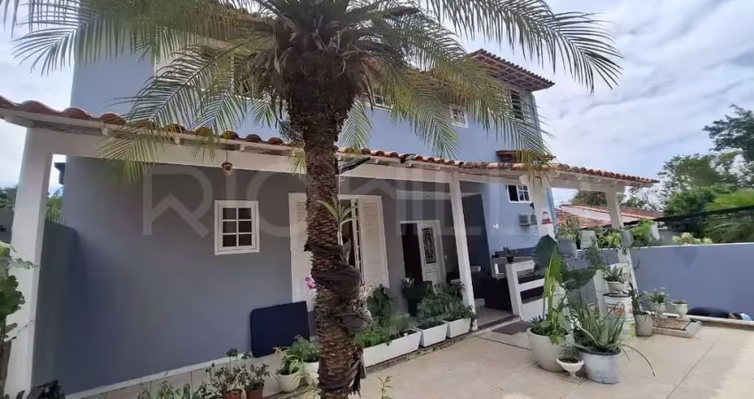 Casa triplex de 5 quartos, com 332m², à venda na vila progresso, niterói/rj