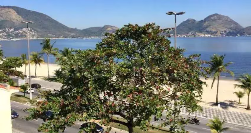Apartamento studio de 1 quarto, com 40m², à venda na praia de são francisco, niterói/rj