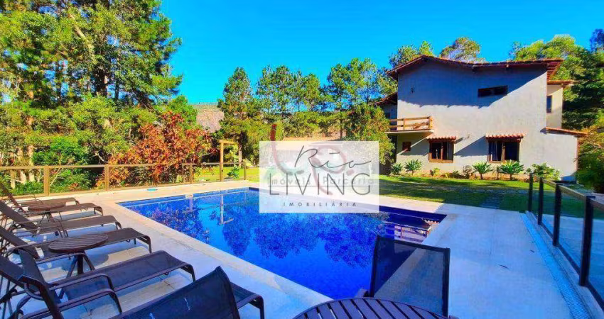 Casa com 5 dormitórios à venda, 510 m² por R$ 3.400.000,00 - Araras - Petrópolis/RJ