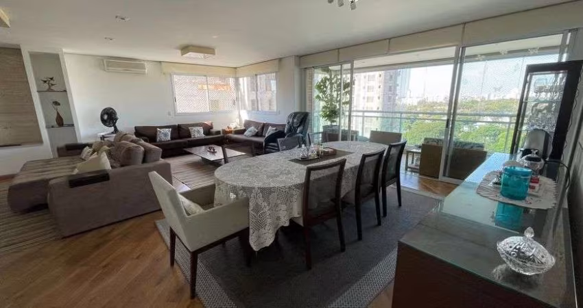 Apartamento para venda tem 240 metros quadrados com 4 quartos em Brooklin Paulista - São Paulo - SP