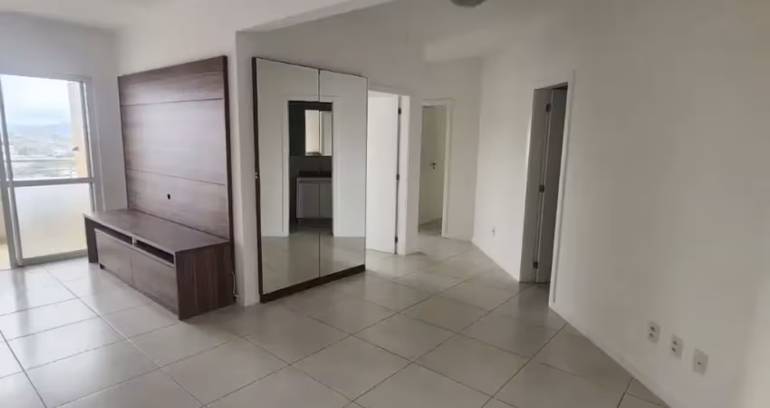 Apartamento 3 dorms  com suíte, sacada com churrasqueira e duas vgs em frente ao shopping catarina