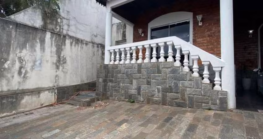 Casa a venda no bairro Praça Popular em Cuiabá