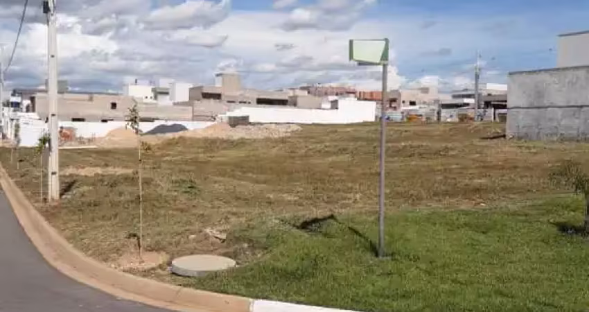 Terreno á venda no Condomínio Primor das Torres