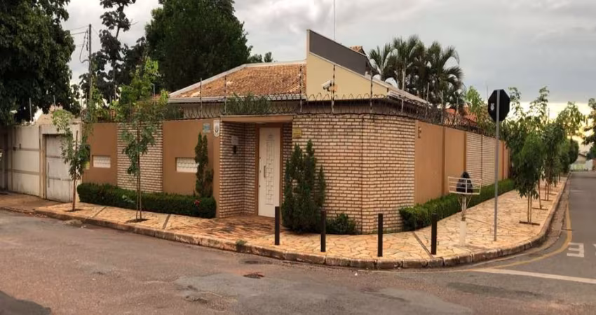 Casa à venda no bairro Cidade Alta