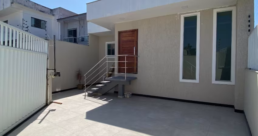 Casa Duplex 3 Qtos/Suite - em Colina de Laranjeiras – Serra/ES.