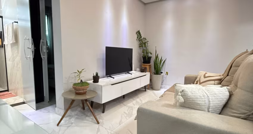 Apartamento 2 quartos / Todo Reformado / Lazer completo em Colina de Laranjeiras - Serra - ES.