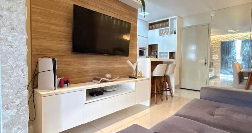 Luxo -  2 Qtos C/Suite Decorado - Vaga Coberta / Sol manha / Andar Alto - Cond. Naturale - em Morada de Laranjeiras - Serra - ES.