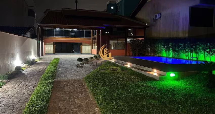 Casa em Fazenda Santo Antônio, São José/SC