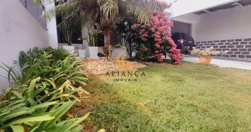 Casa com 3 quartos à venda na Rua Manoel Loureiro, Barreiros, São José
