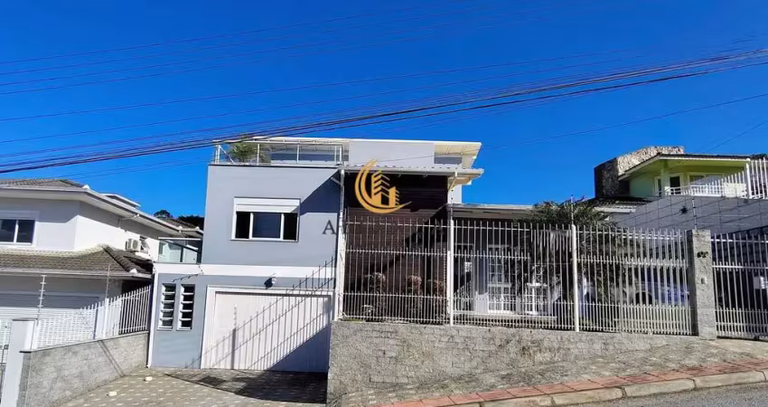 Casa em Centro Histórico, São José/SC