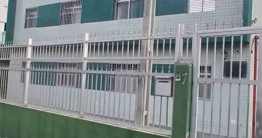Oportunidade no canto do forte – apartamento térreo com vaga!