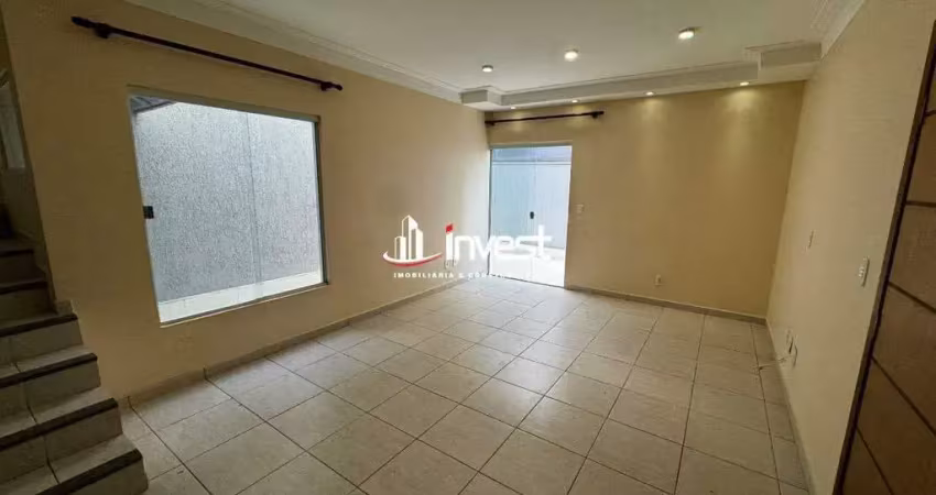 Casa em condomínio muito bem localizado e com preço de oportunidade por apenas 650 mil.