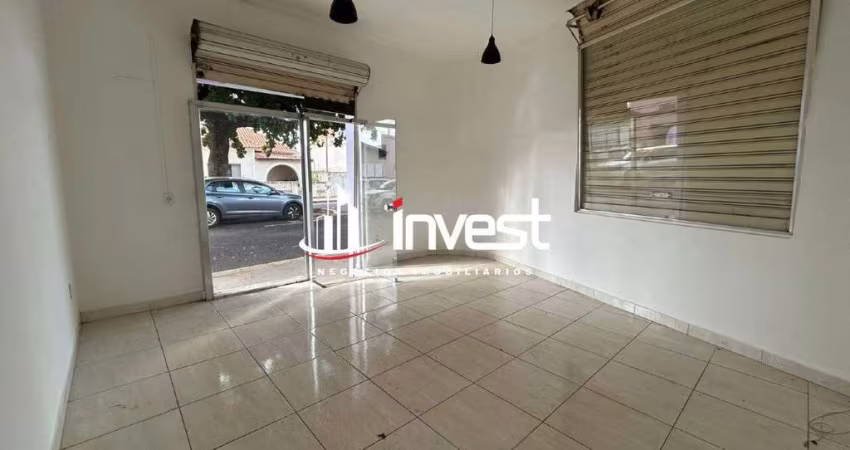 Loja Comercial em Avenida Movimentada no Centro da Cidade