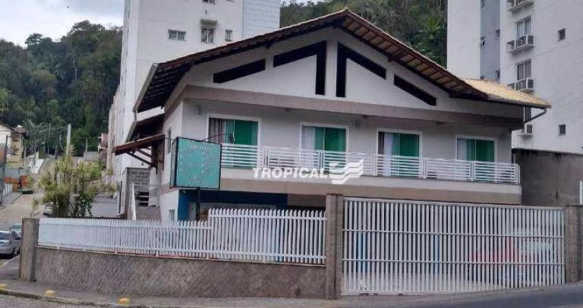 Casa com 3 dormitórios à venda, 325 m² por R$ 2.200.000,00 - Itoupava Seca - Blumenau/SC