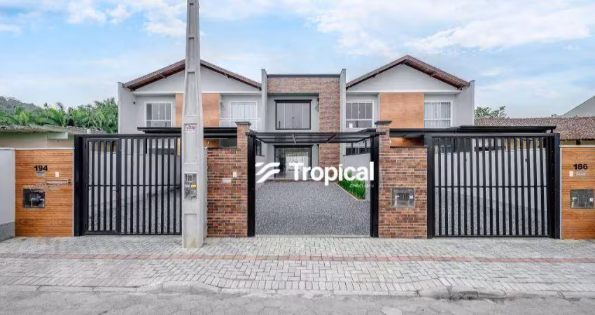 Sobrado com 3 dormitórios à venda, 148 m² por r$ 770.000,00 - itoupava central - blumenau/sc