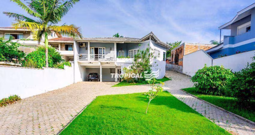 Casa com 4 dormitórios, 261 m² - venda por R$ 2.100.000,00 ou aluguel por R$ 5.100,00/mês - Garcia - Blumenau/SC