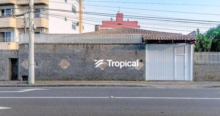 Casa com 4 dormitórios, 220 m² - venda por R$ 1.150.000,00 ou aluguel por R$ 5.703,09/mês - Garcia - Blumenau/SC