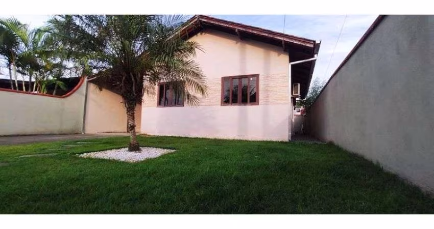 CASA RESIDENCIAL  ARAQUARI - SC