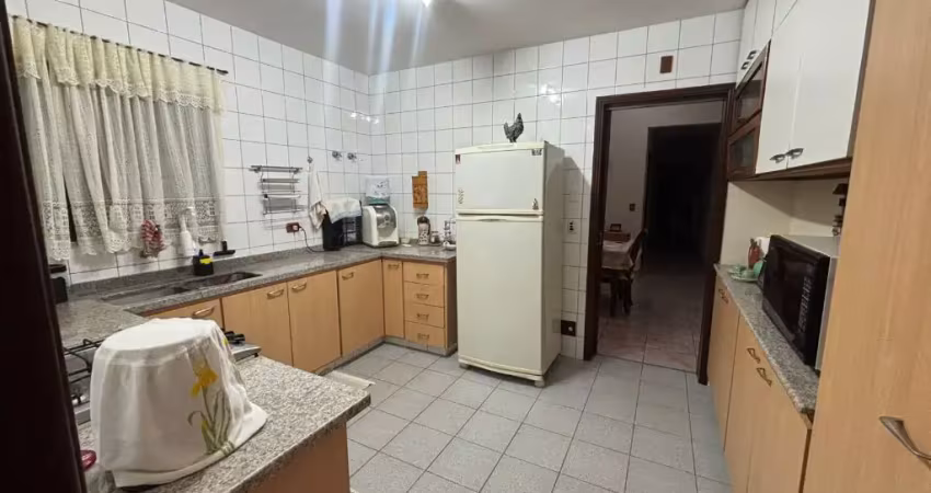 Casa com 2 quartos à venda na Rua Hédio Rondini Monqueiro, Jardim Primavera, Bragança Paulista