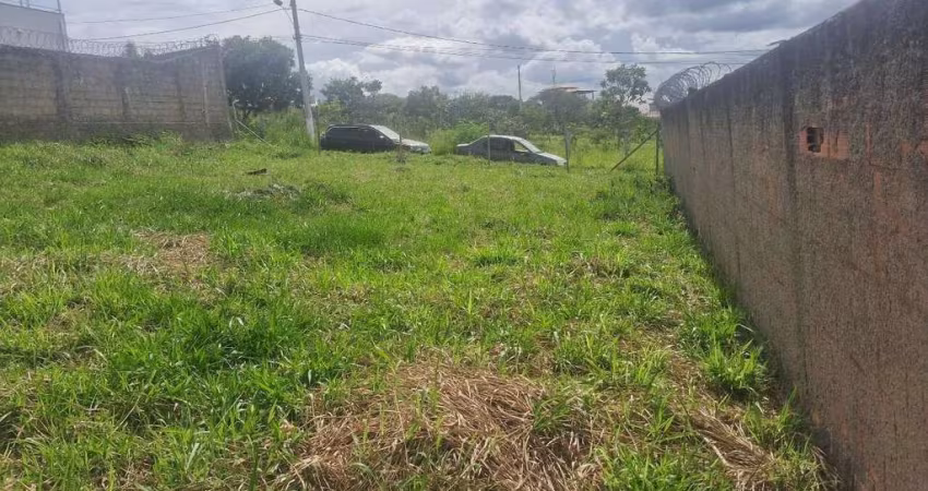 Lote de 360 m ZR1 no bairro Novo Santos Dumont