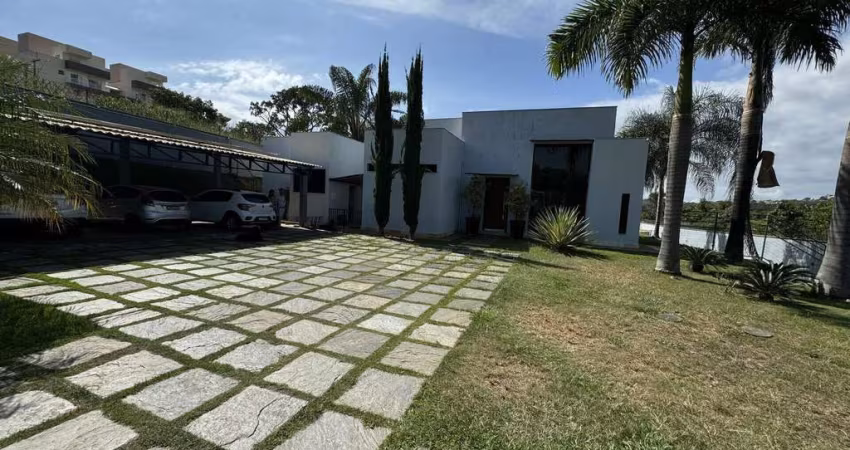 Casa com 5 quartos no bairro Lagoa Mansões