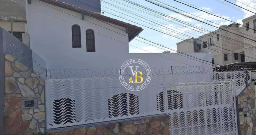 Casa com 3 quartos à venda, 205 m² por R$ 730.000 - Mundo Novo - Juiz de Fora/MG