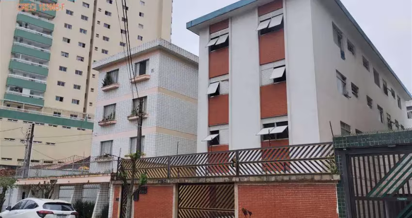 Apartamento amplo com 2 dormitório , próximo a praia 1 vaga de garagem