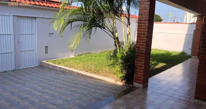 Bela casa com 3 dormitório+edicula, no flórida a menos de 180 metros da praia