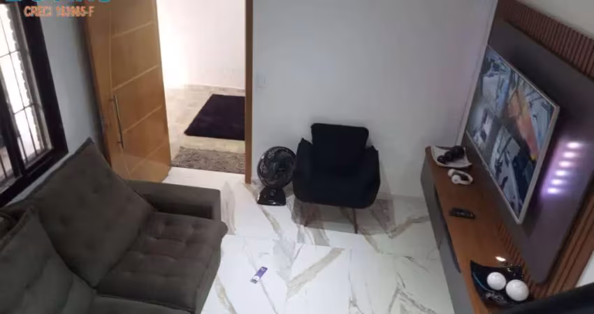 730 mil - sobrado - 3 suítes, quintal gourmet, à 300 metros da praia guilhermina . Porteira fechada!!