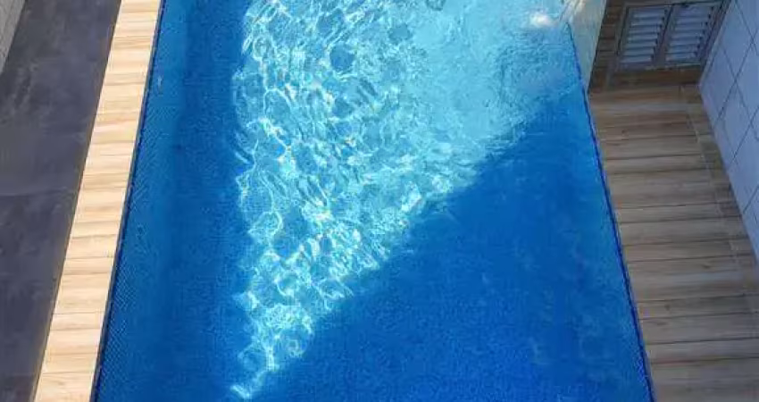BELÍSSIMA CASA COM PISCINA E EDICULA NA MIRIM, FINO ACABAMENTO POR R$720.000,00 ACEITA FINANCIAMENTO BANCÁRIO