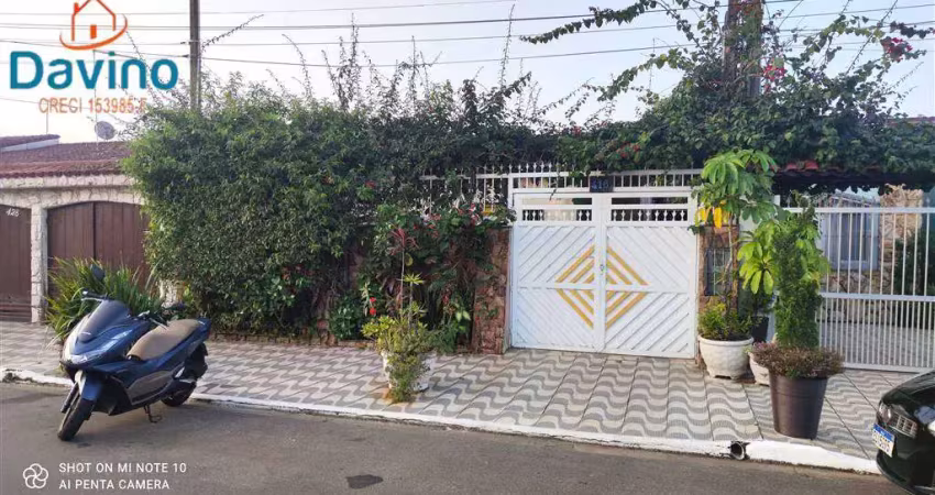 CASA LADO PRAIA DO FLÓRIDA 3 DORMITÓRIOS PISCINA E ESPAÇO GOURMET COM CHURRASQUEIRA