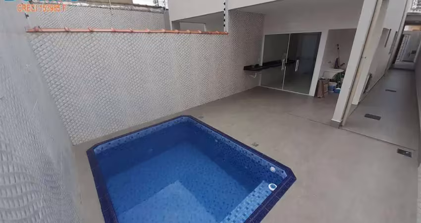 Sobrado novo na vila guilhermina 3 suítes, fino acabamento, espaço gourmet com churrasqueira e piscina.
