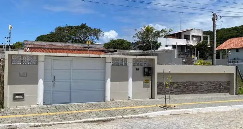Casa com 3 quarto(s) e 2 banheiro(s) para alugar, 150 m² por r$ 3999 / mês