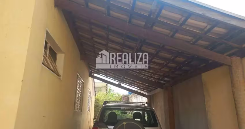 Casa com 4 quarto(s) e 2 banheiro(s) para alugar, 150 m² por r$ 1729 / mês