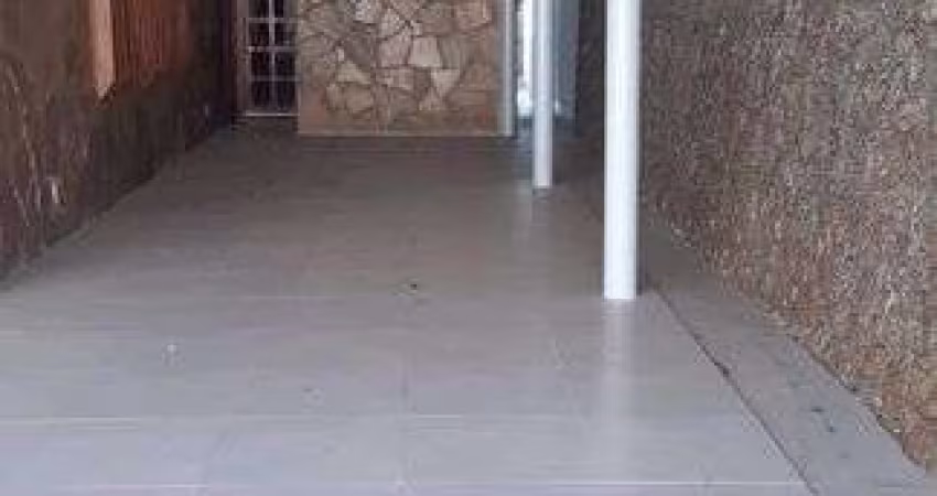 Casa com 6 Quarto(s) e 4 banheiro(s) para Alugar, 350 m² por R$ 3500 / Mês