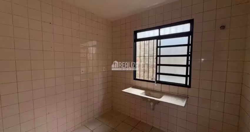 Casa com 2 quarto(s) e 1 banheiro(s) para alugar, 103 m² por r$ 1750 / mês