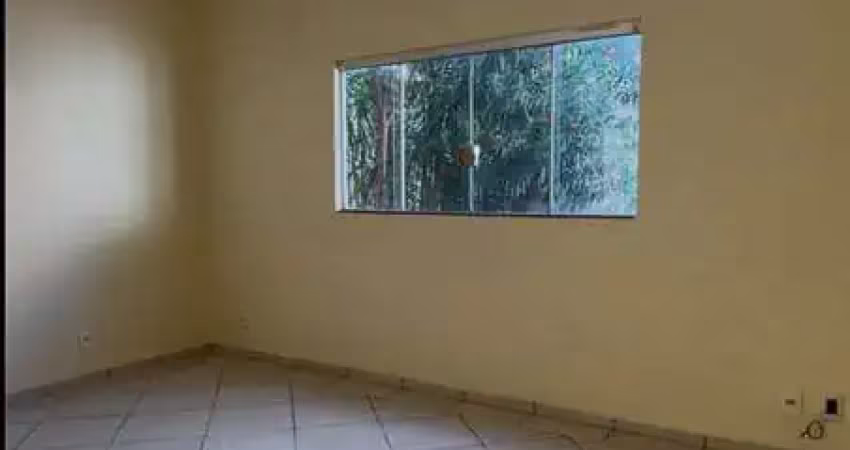 Casa com 3 quarto(s) e 2 banheiro(s) para alugar, 138 m² por r$ 3118 / mês