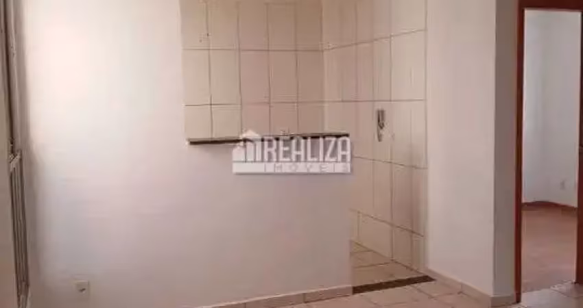 Apartamento com 2 Quarto(s) e 1 banheiro(s) para Alugar, 50 m² por R$ 1600 / Mês