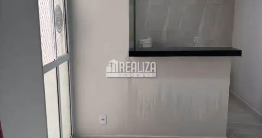 Apartamento com 2 Quarto(s) e 1 banheiro(s) para Alugar, 50 m² por R$ 1605 / Mês