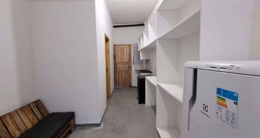 Apartamento com 1 Quarto(s) e 1 banheiro(s) para Alugar, 27 m² por R$ 1229 / Mês