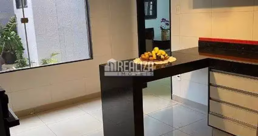 Casa com 4 quarto(s) e 3 banheiro(s) para alugar, 150 m² por r$ 3705 / mês