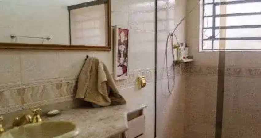 Casa com 3 quarto(s) e 4 banheiro(s) para alugar, 150 m² por r$ 3300 / mês