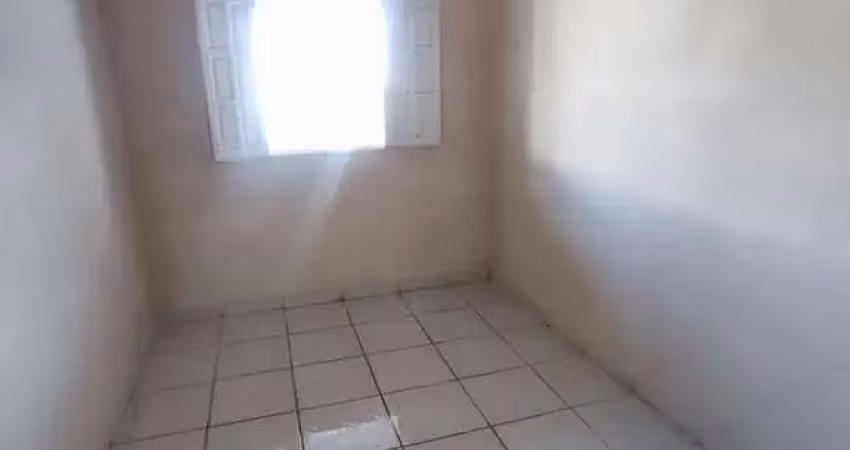 Casa com 3 quarto(s) e 2 banheiro(s) para alugar, 160 m² por r$ 2350 / mês