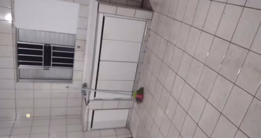 Casa com 1 quarto(s) e 1 banheiro(s) para alugar, 50 m² por r$ 1440 / mês