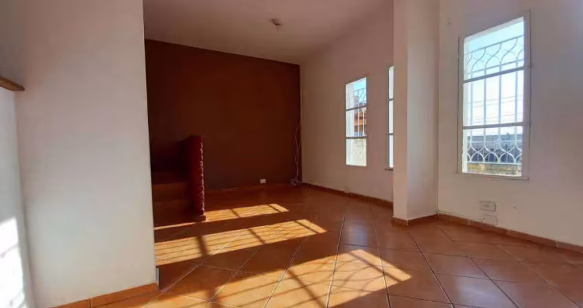 Casa com 3 quarto(s) e 2 banheiro(s) para alugar, 10 m² por r$ 3500 / mês