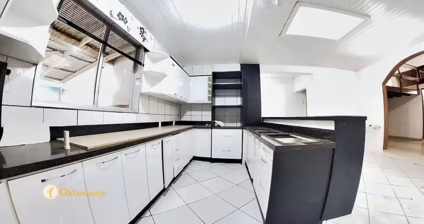 Casa com 2 quarto(s) e 2 banheiro(s) para alugar, 150 m² por r$ 3420 / mês