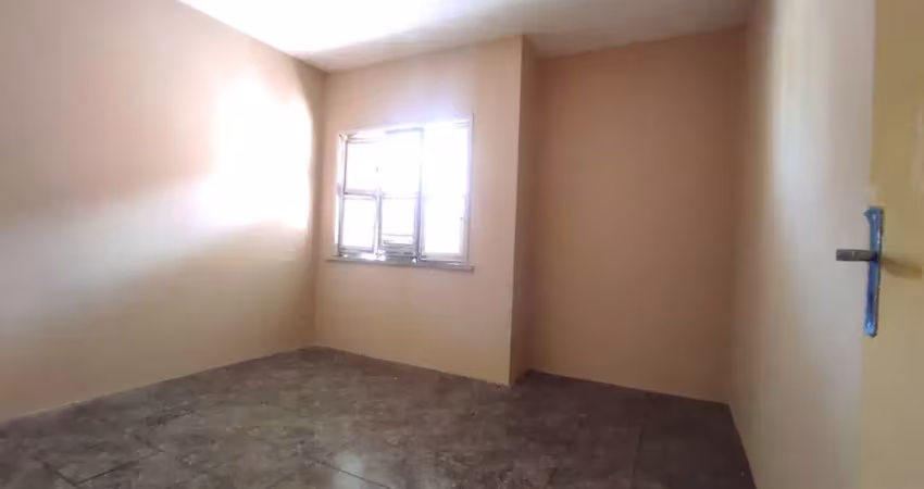 Apartamento com 4 quarto(s) e 3 banheiro(s) para alugar, 60 m² por r$ 993 / mês