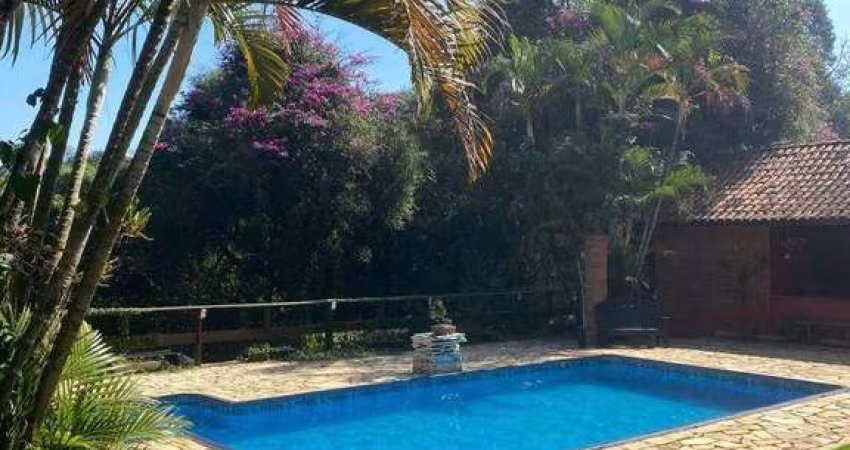 Chácara em São Roque  bem localizada