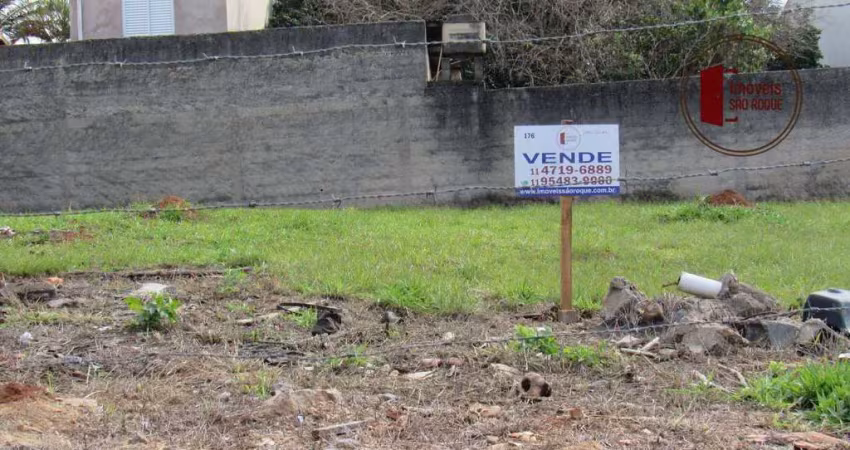 São roque sao 3 ótimos terrenos bem localizado , com boa topografia .